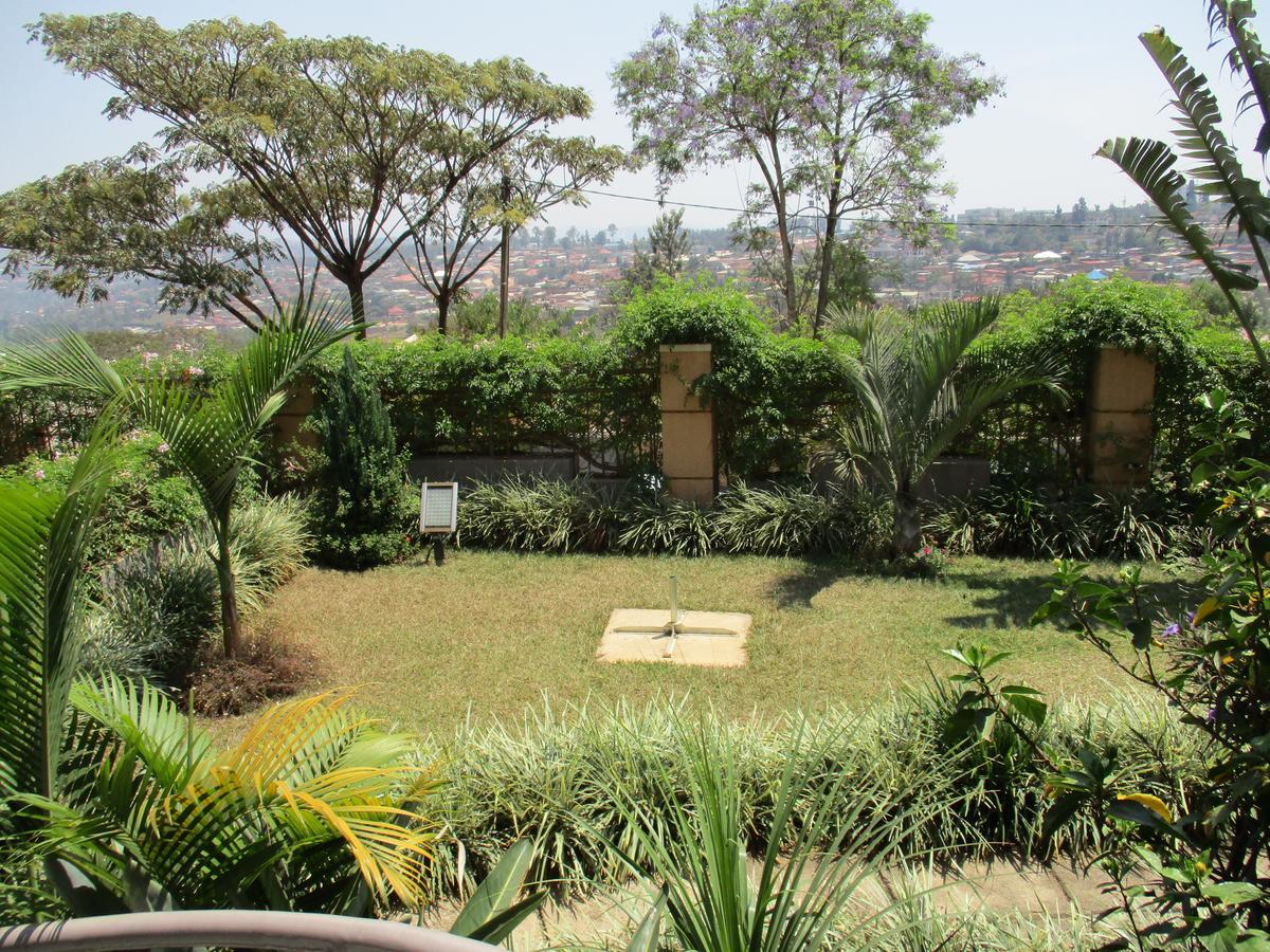 Amaris Hotel Kigali Exterior foto
