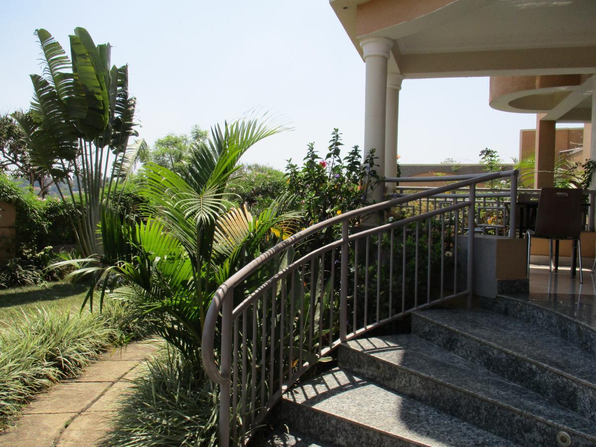 Amaris Hotel Kigali Exterior foto