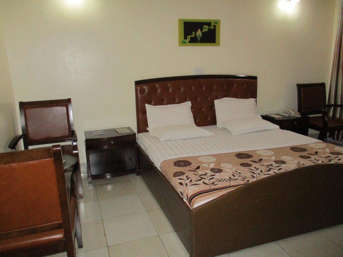 Amaris Hotel Kigali Exterior foto