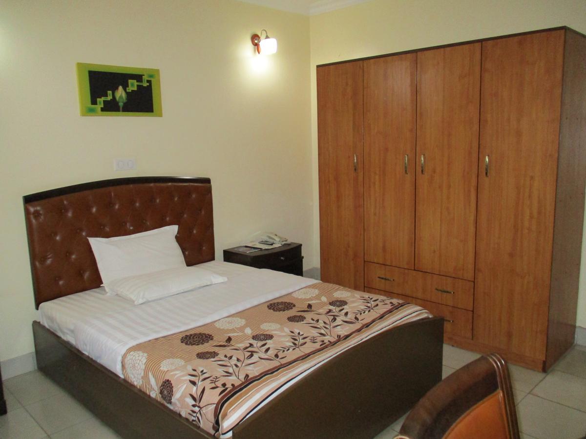 Amaris Hotel Kigali Exterior foto